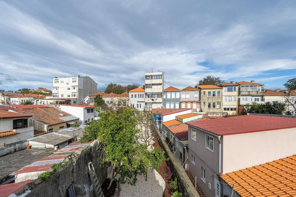 Charming 2br W Terrace & Garden Apartment