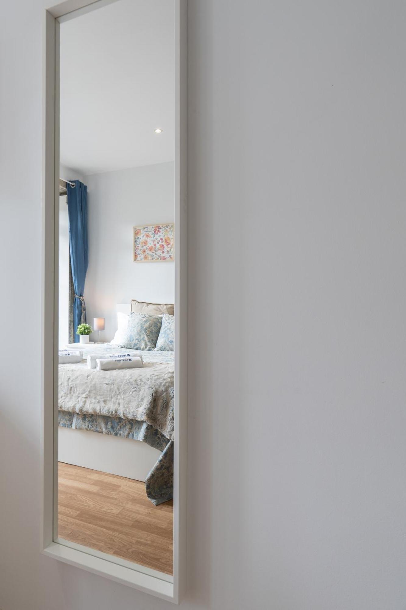 Host Wise - Enchanting Unique Flat - Ace Location Appartement *