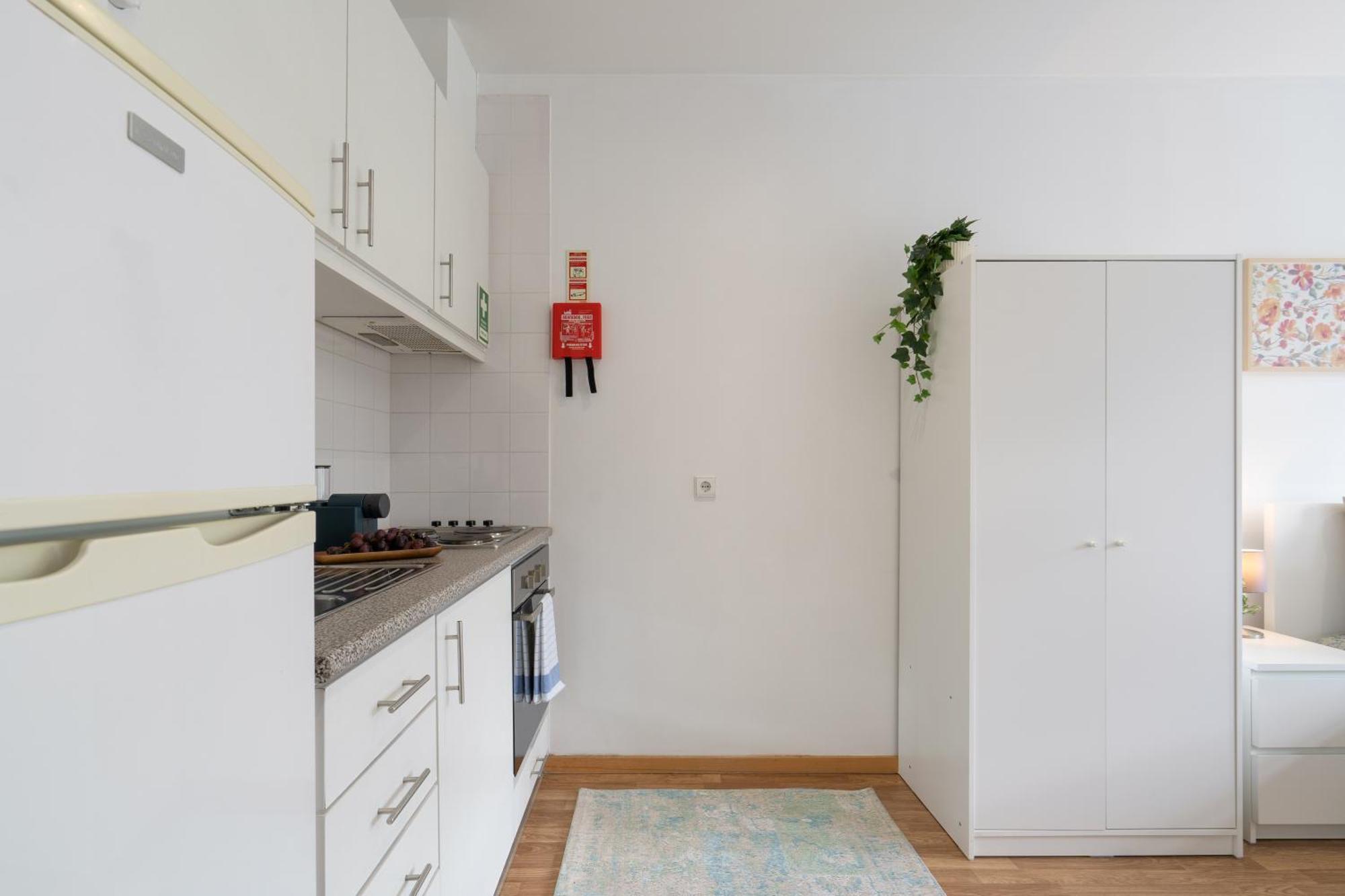 Host Wise - Enchanting Unique Flat - Ace Location Porto