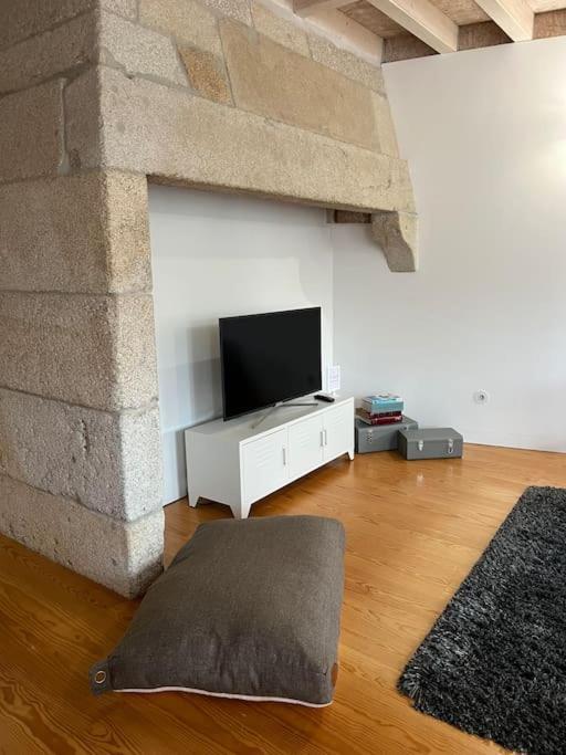 Apartment Get Bindings And Books On Duplex *