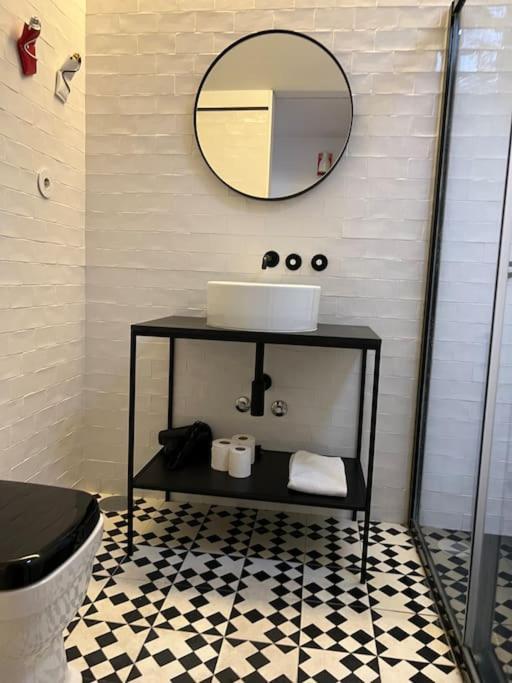 Get Bindings And Books On Duplex Apartment