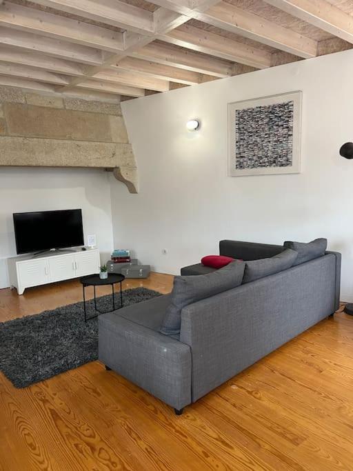 Apartment Get Bindings And Books On Duplex