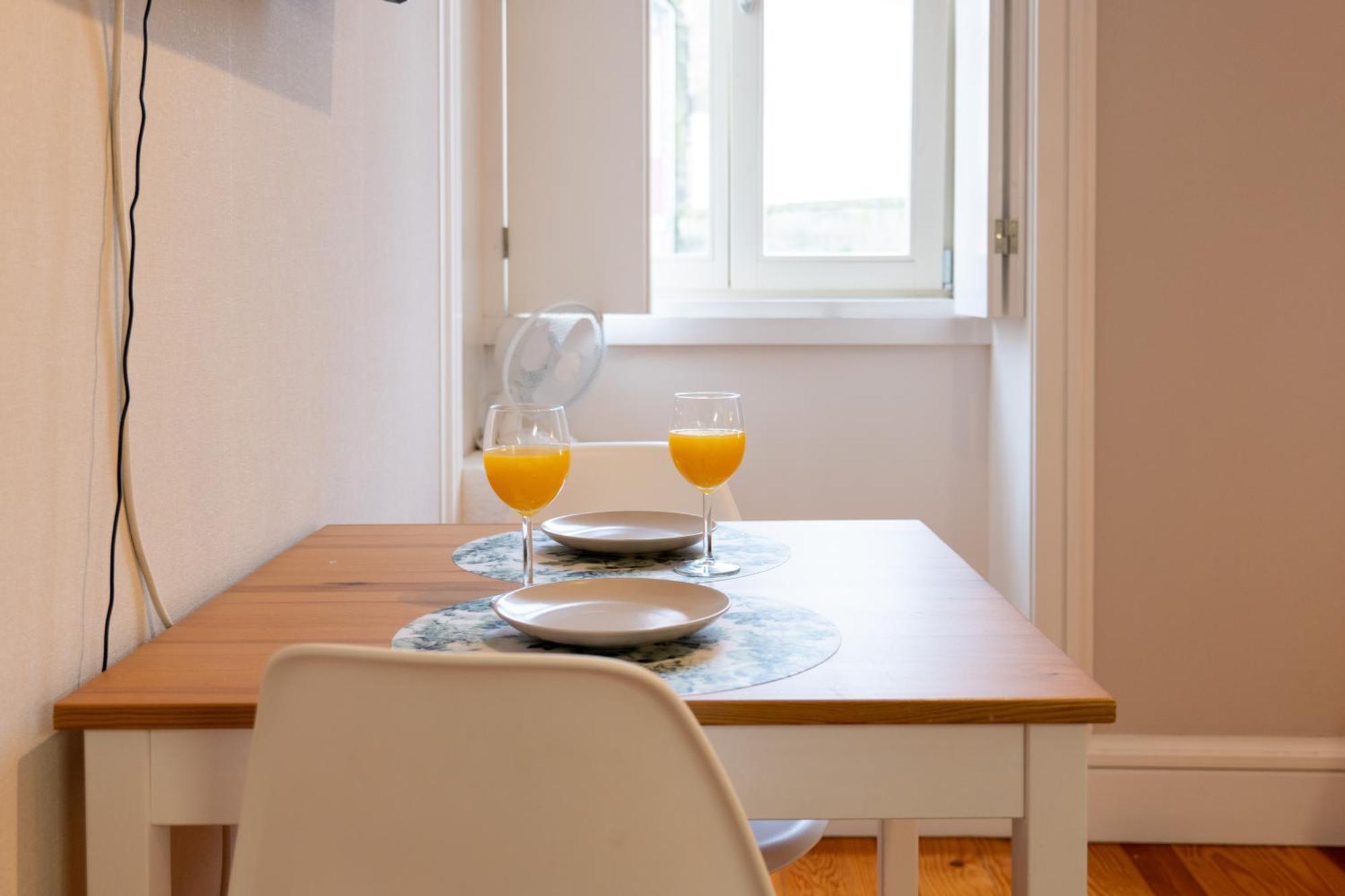 Apartment A Window To - In The Heart Of The City *