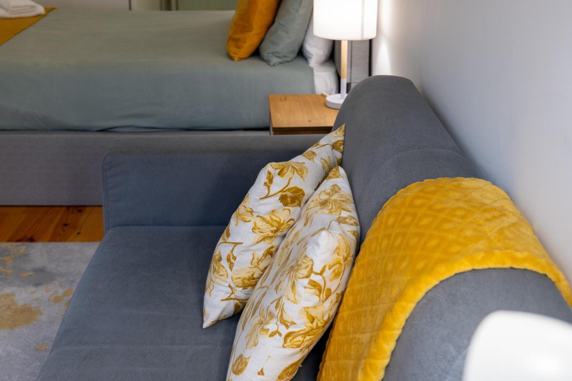A Window To - Premium By The River Appartement