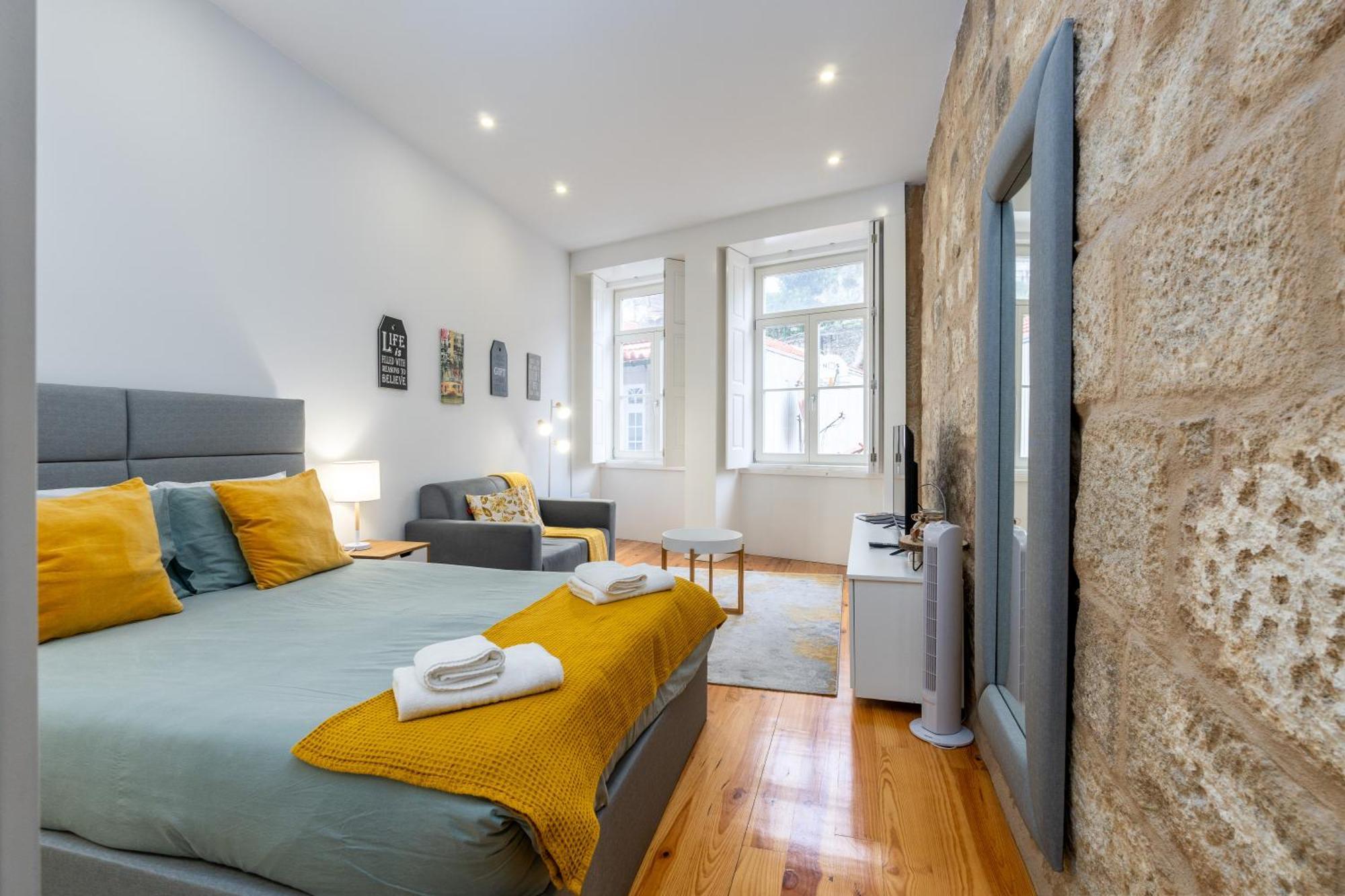 Apartment A Window To - Premium By The River
