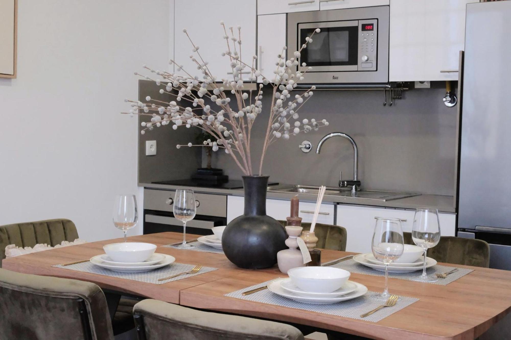 Downtown Premiu In Center Of 3br With Ac Apartment