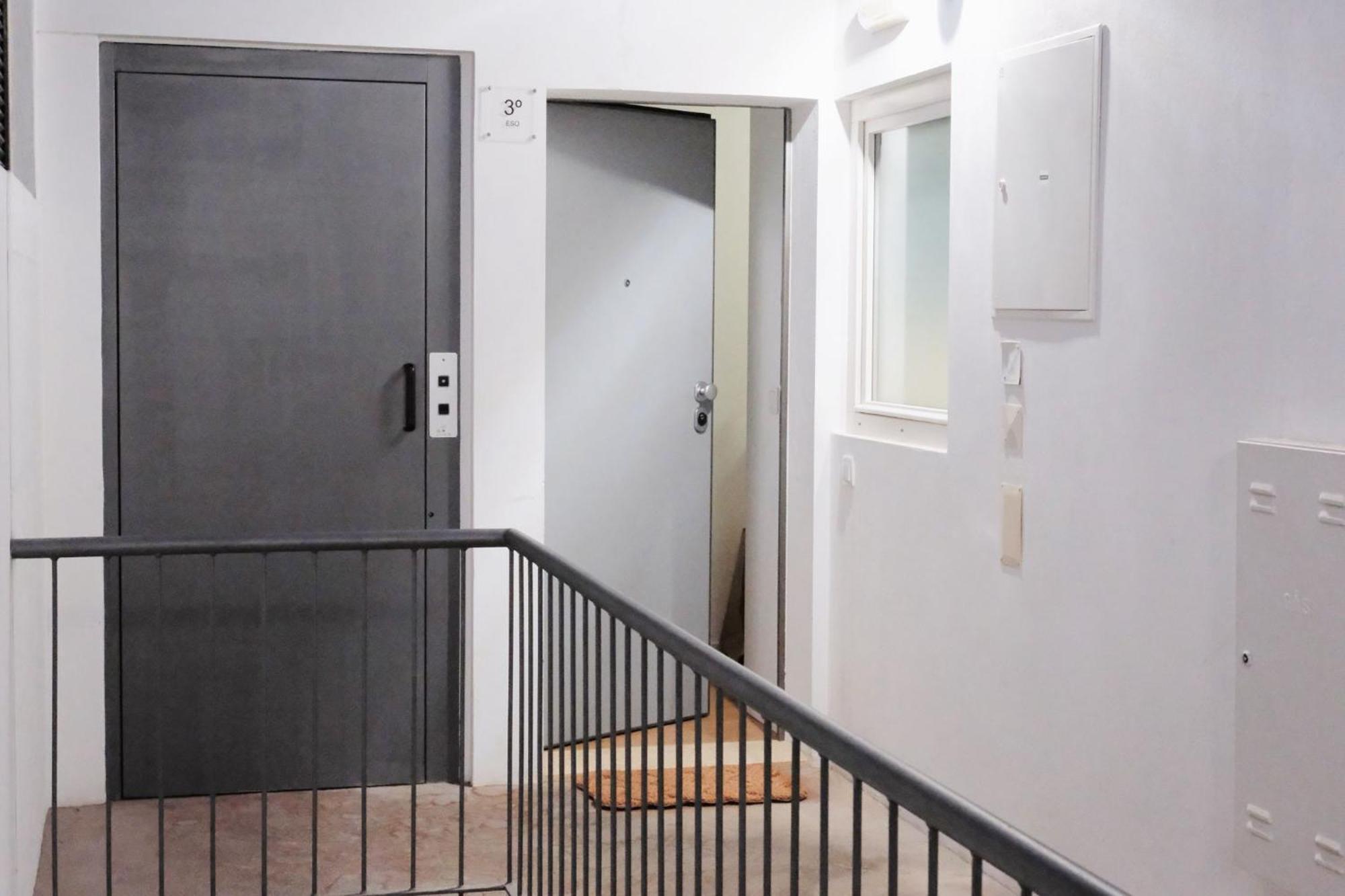 Apartment Downtown Premiu In Center Of 3br With Ac *