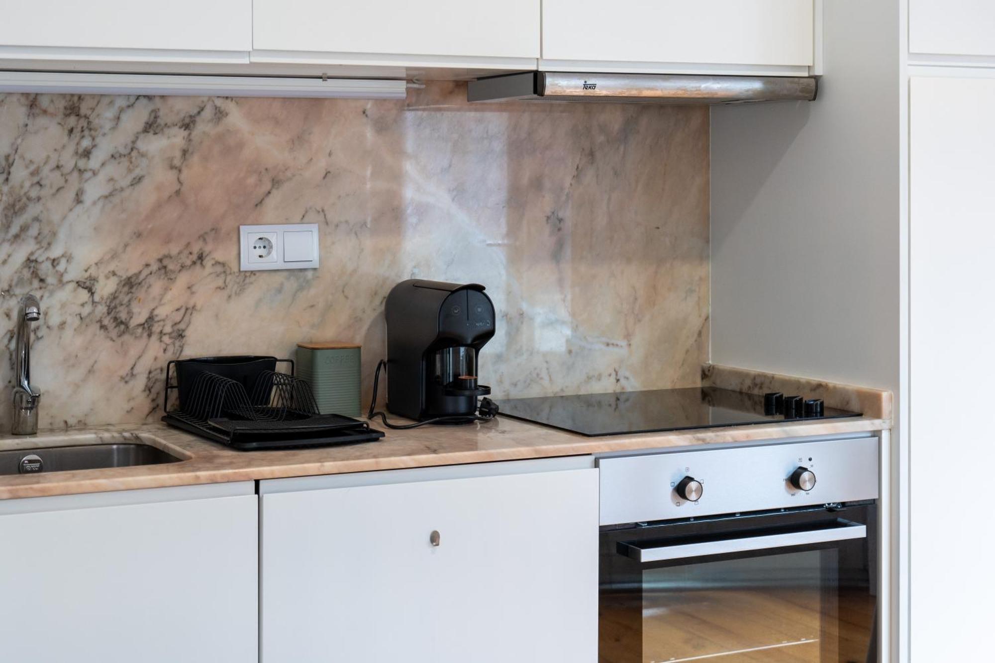 A Window To - Premium At Clerigos Tower Apartment Porto
