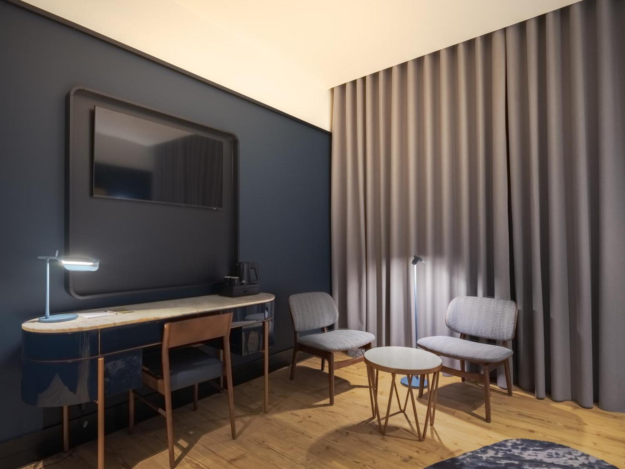 Axis Club Aliados Hotel 4*