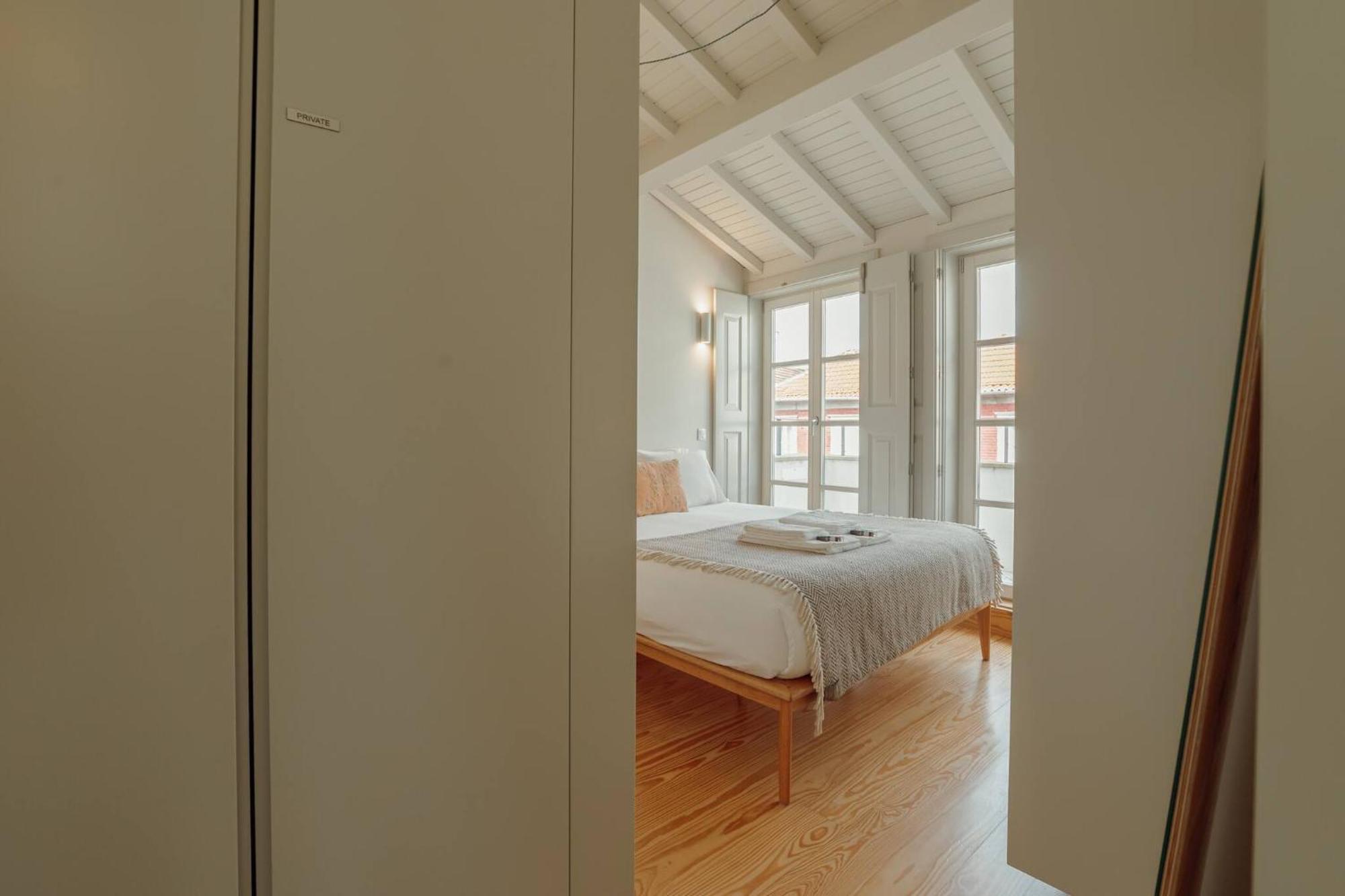 Deluxe Duplex By Hosty *