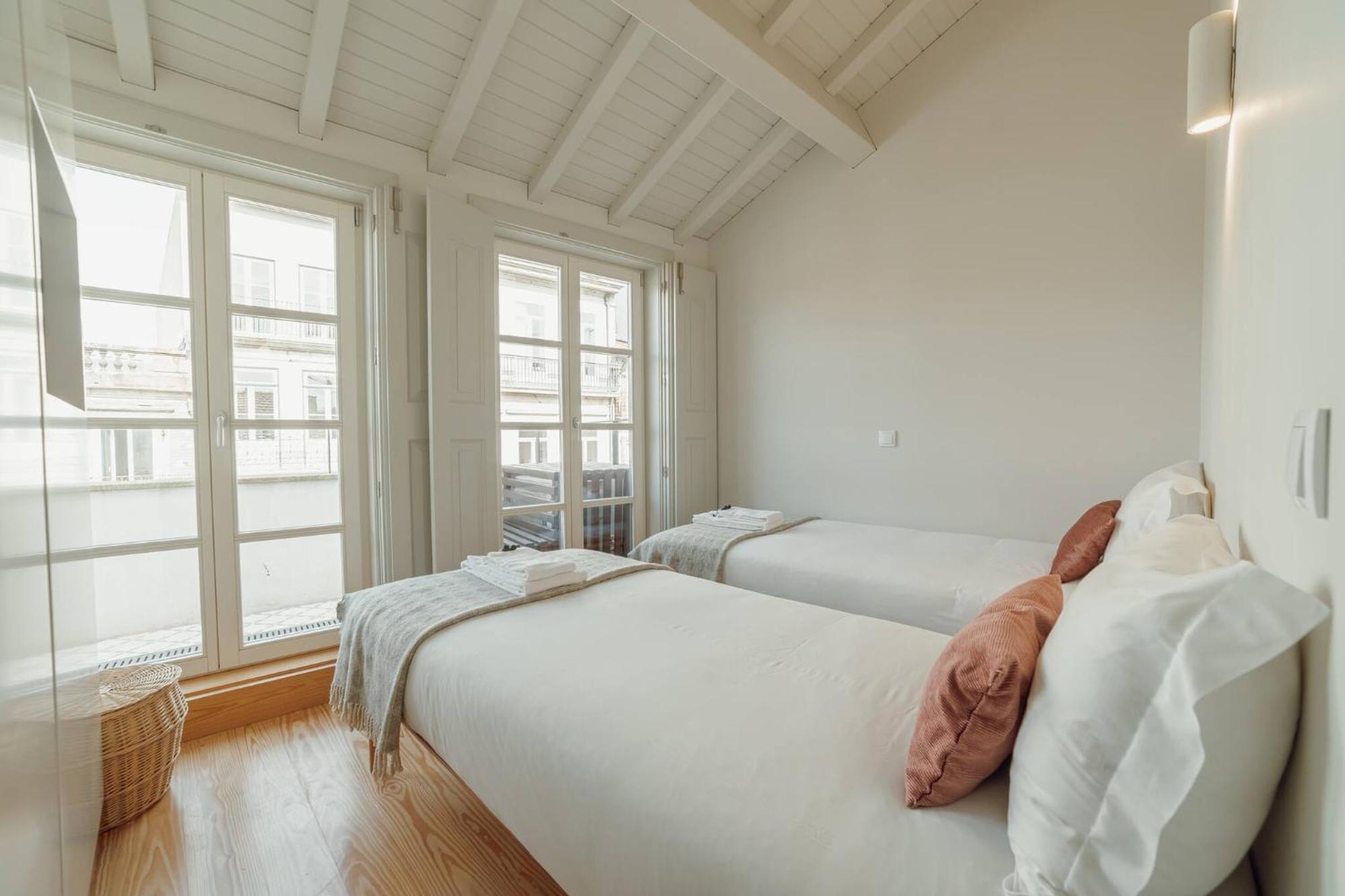 Deluxe Duplex By Hosty *