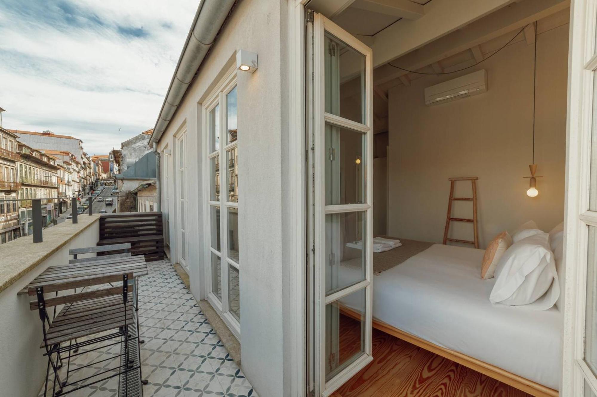 Deluxe Duplex By Hosty *