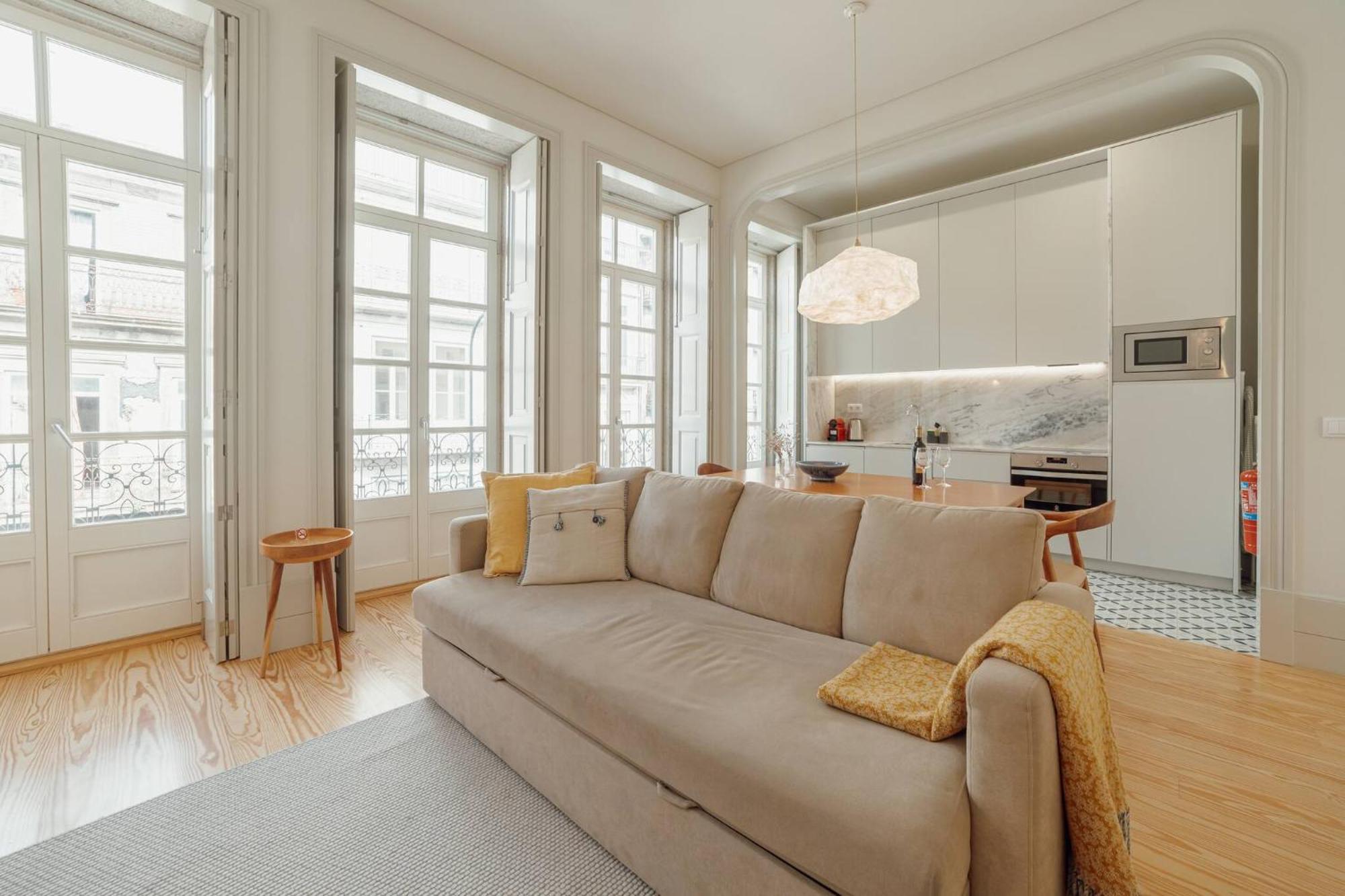 Deluxe Duplex By Hosty