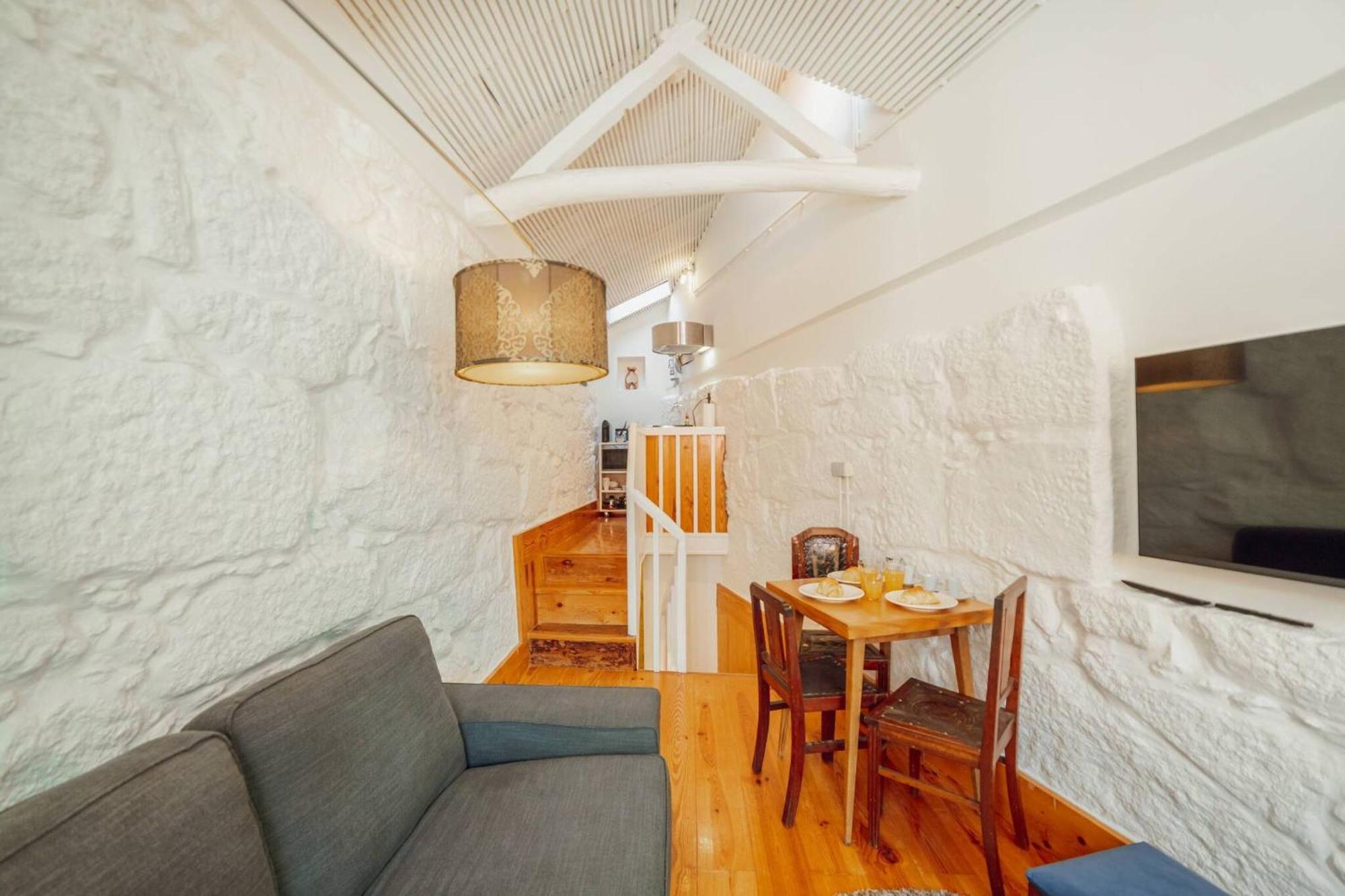 Charming Tiny House By Hosty *