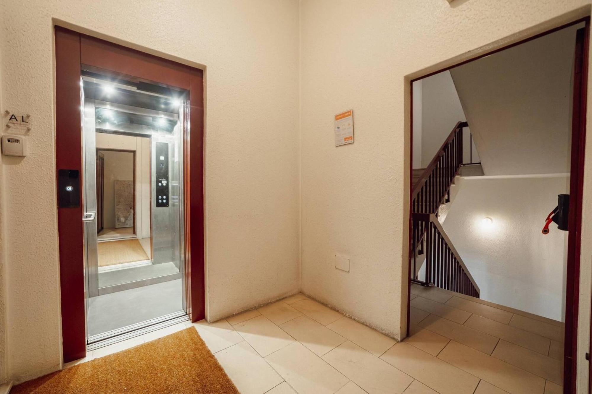 City Center Studio By Hosty *