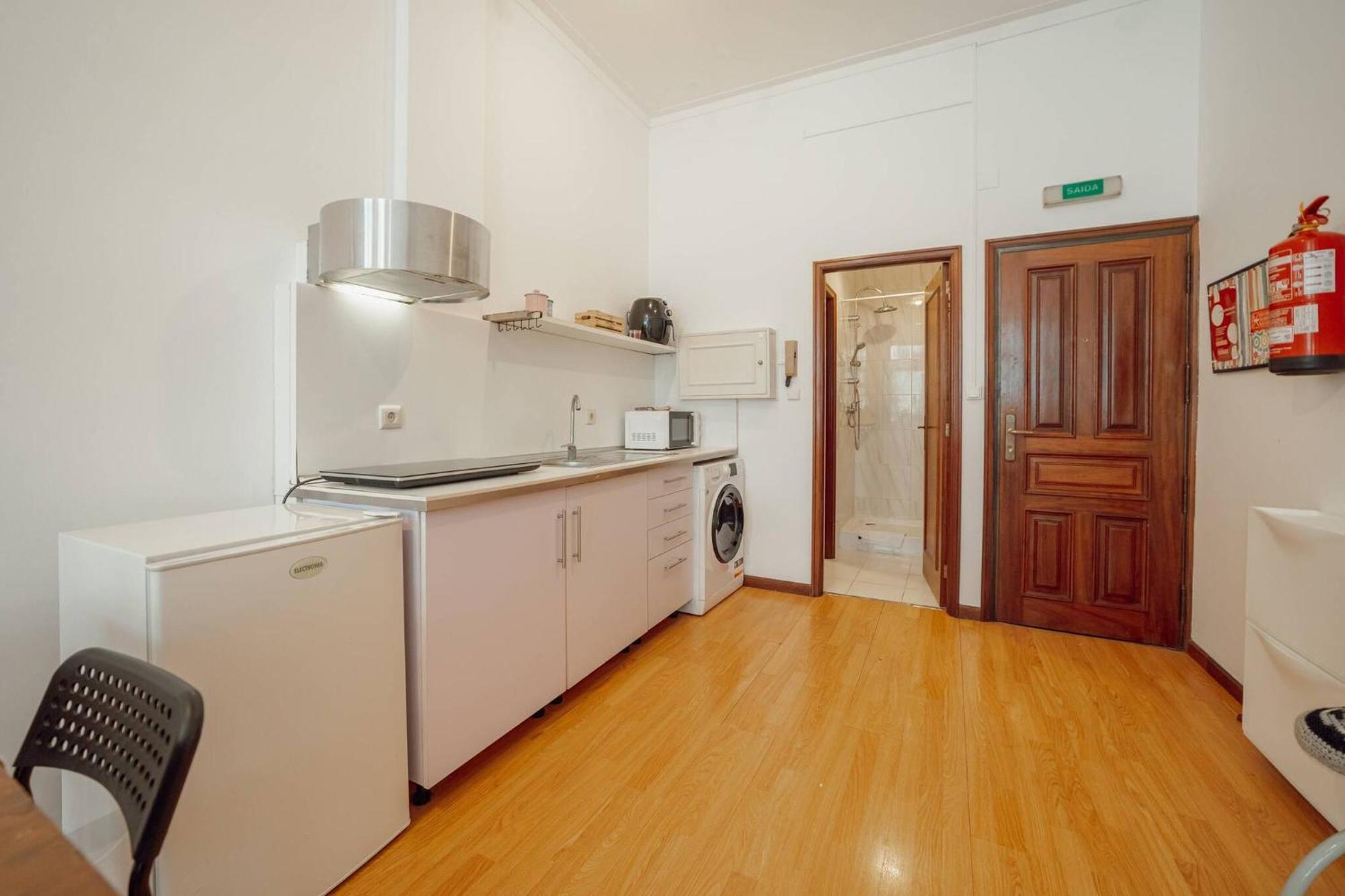 Apartment City Center Studio By Hosty