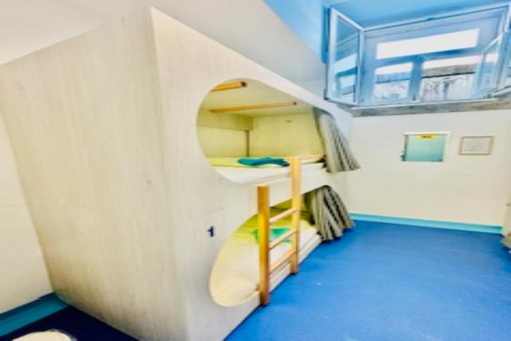 Fantasy Hostel *