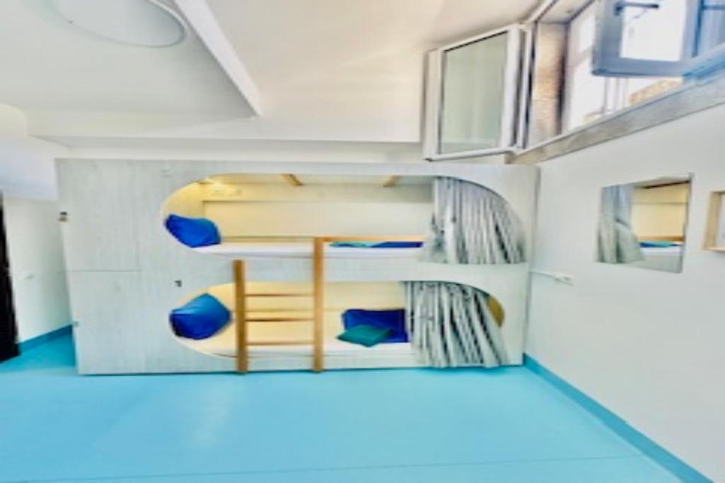 Fantasy Hostel *