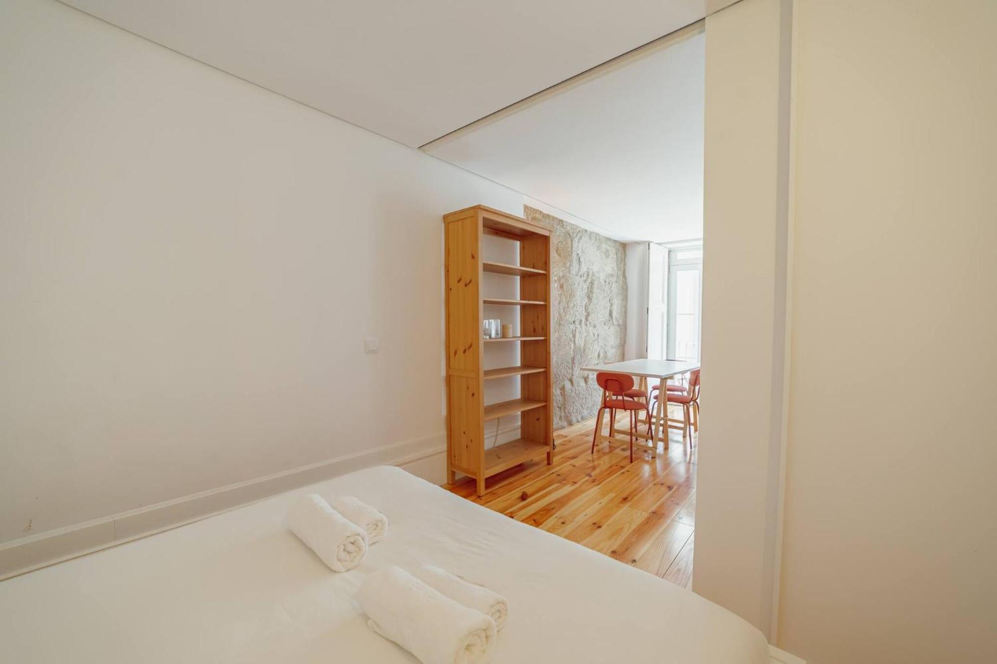 Apartment Cozy Almada By Hosty