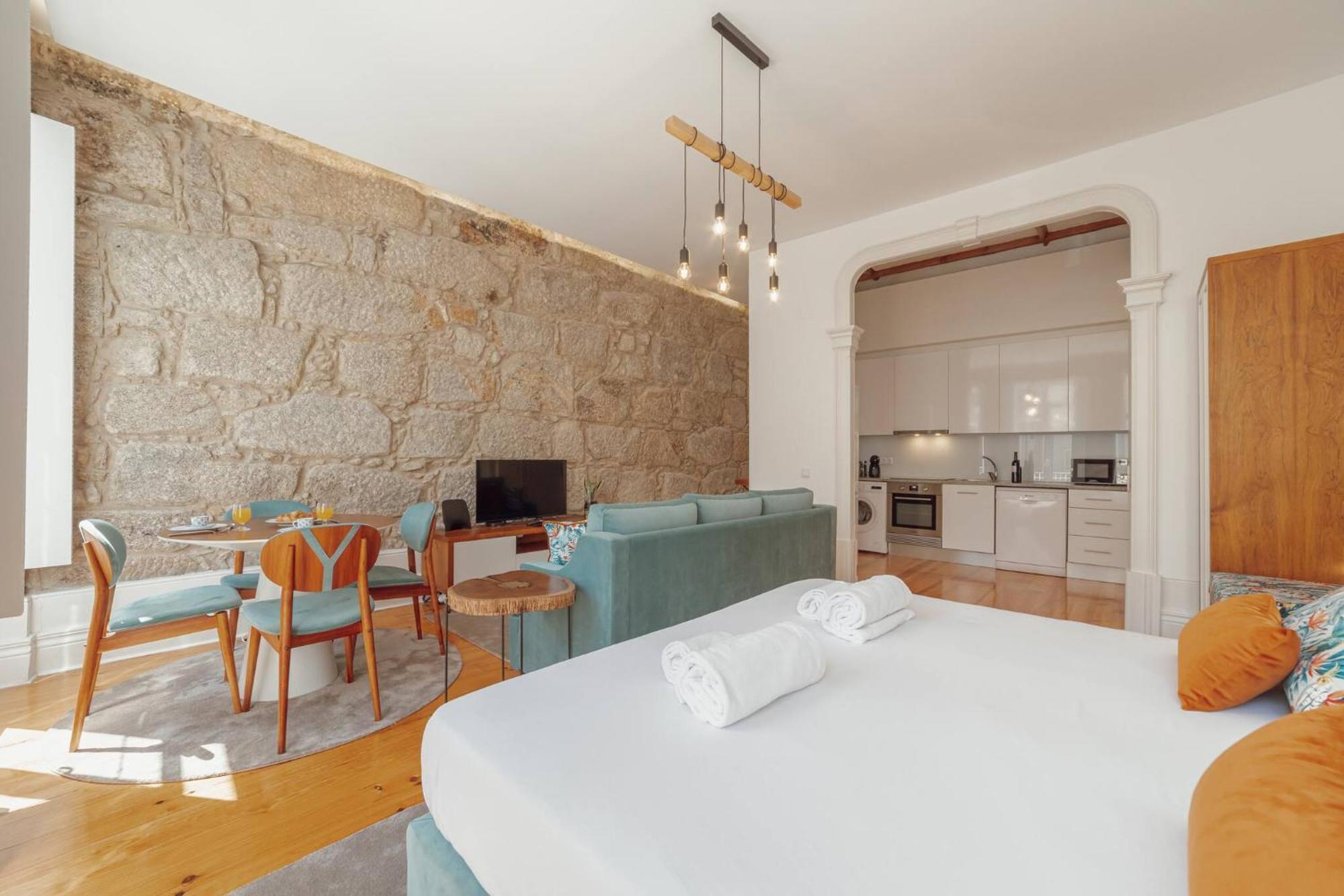 Costituicao Deluxe By Hosty * Porto