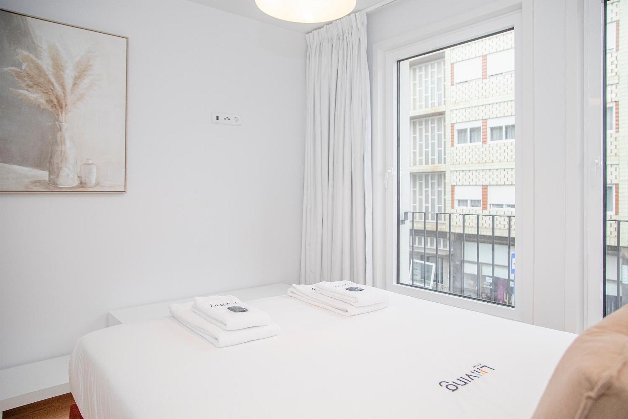 Apartment Liiiving In - Modern & Glam M *