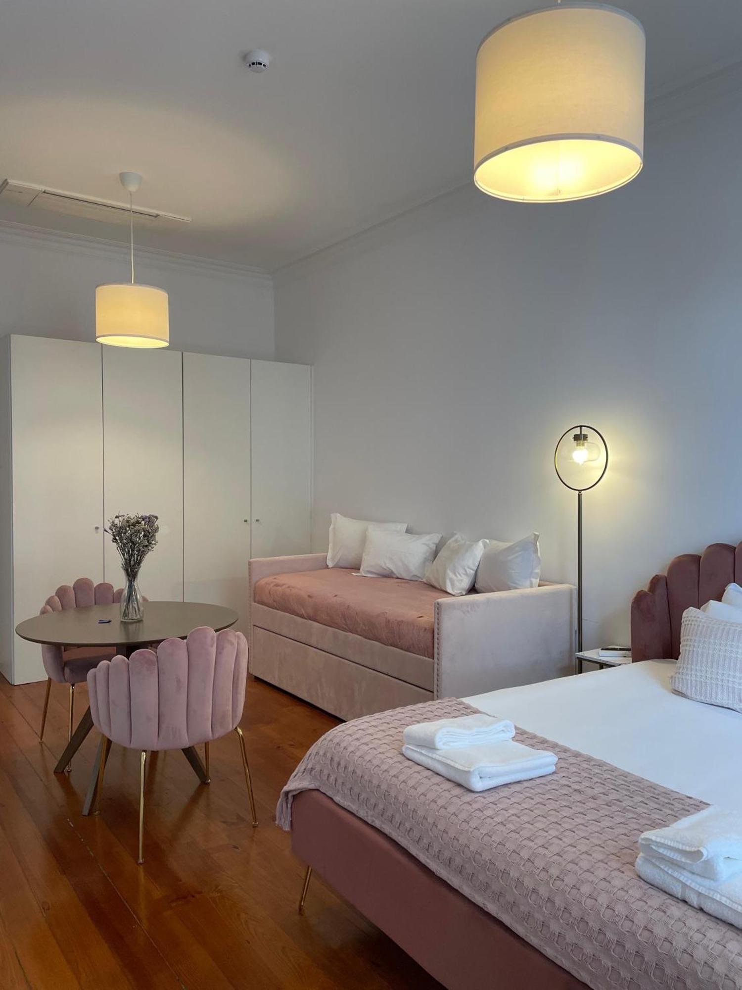 Casa D'almeida By Stories