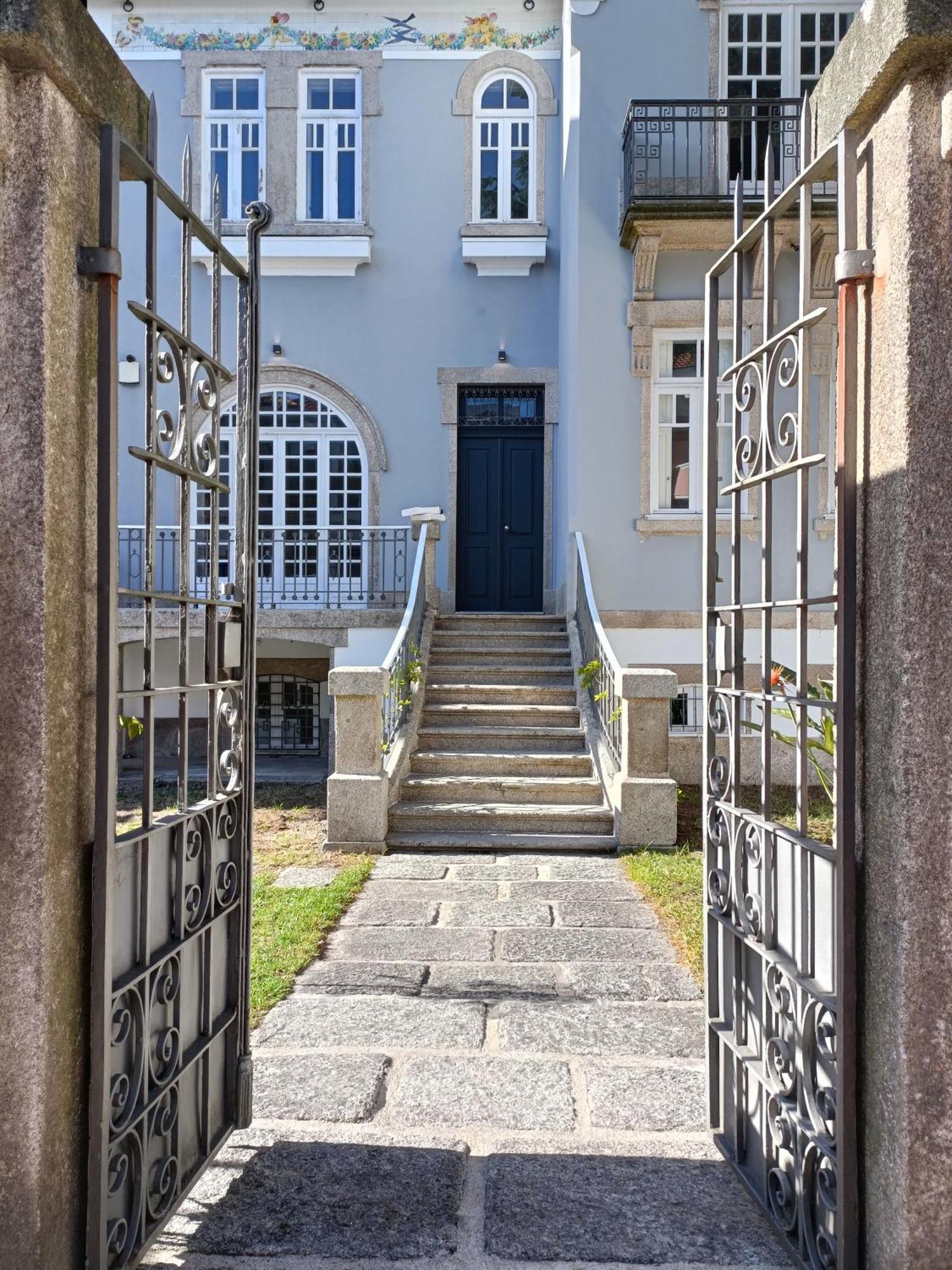 Casa D'almeida By Stories