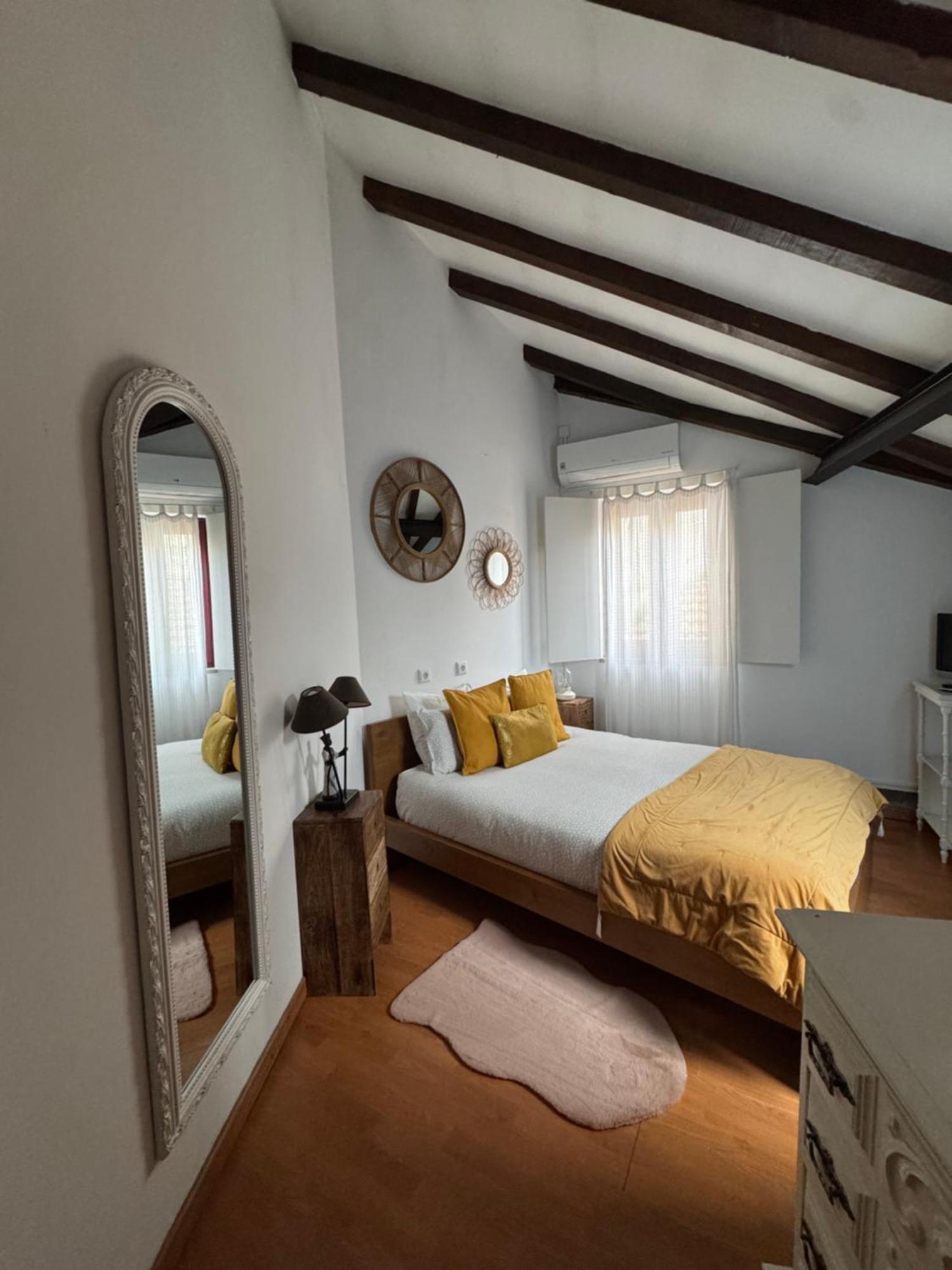 Ferienhaus Red House- Historic Center *