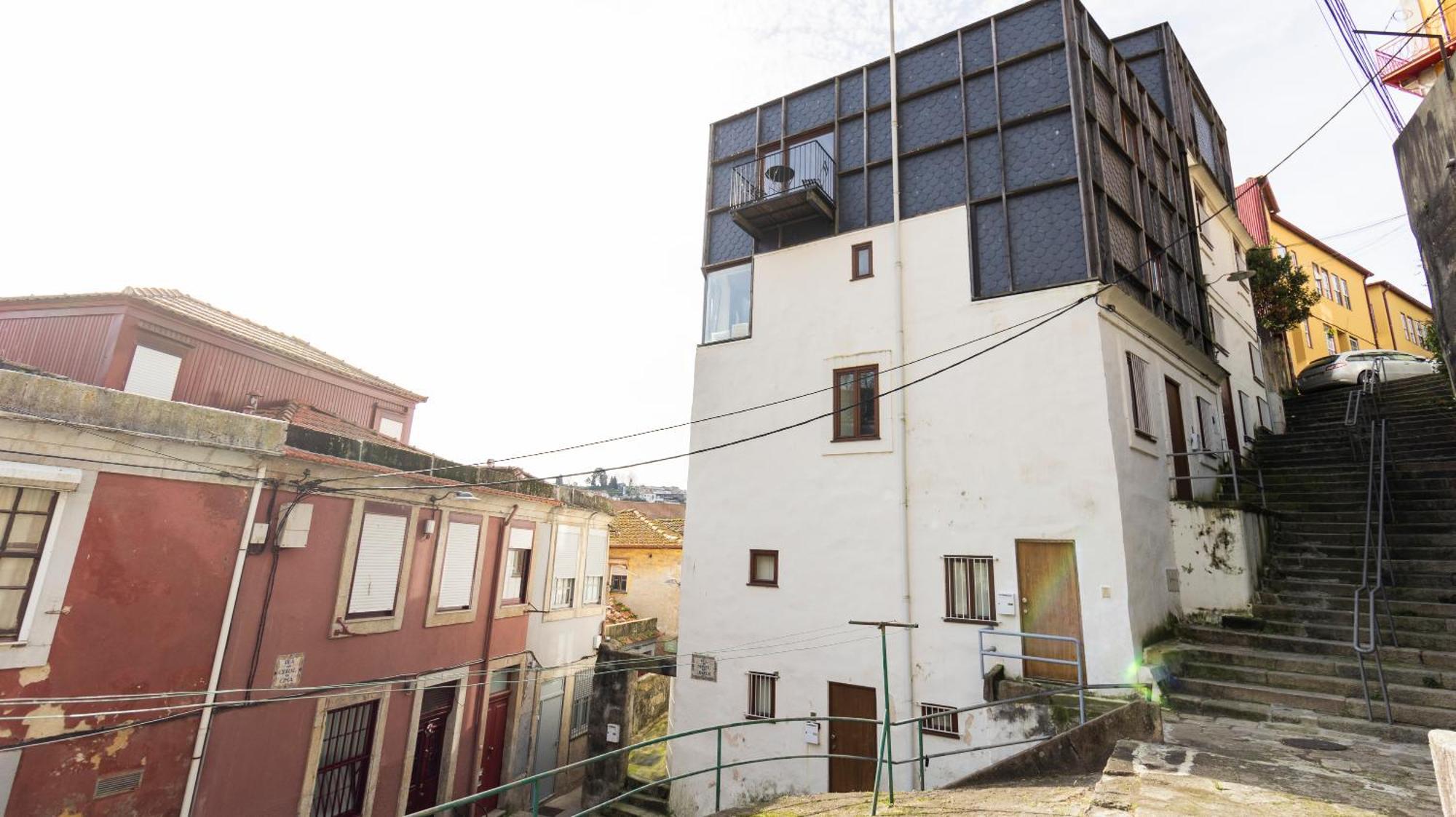 Apartment Bright In Miragaia By Lovelystay *