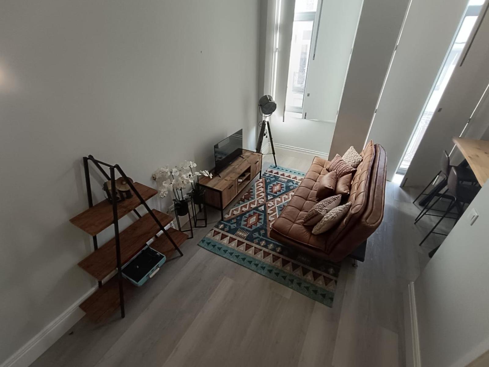 Arts District Sunrise Apartment *
