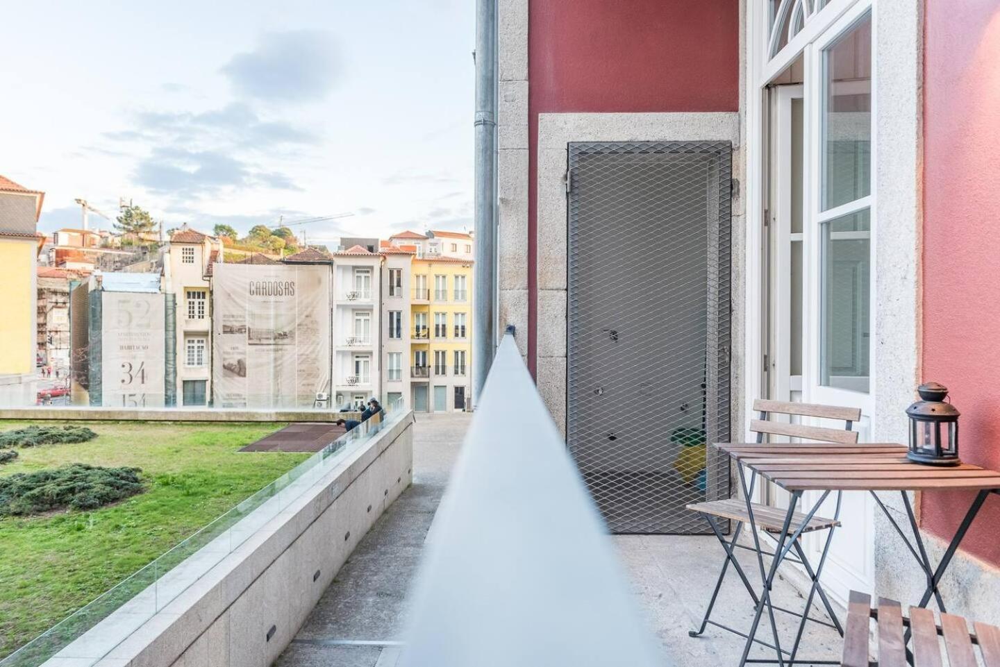 Apartment Cozzy At Praca Dos Loios Porto