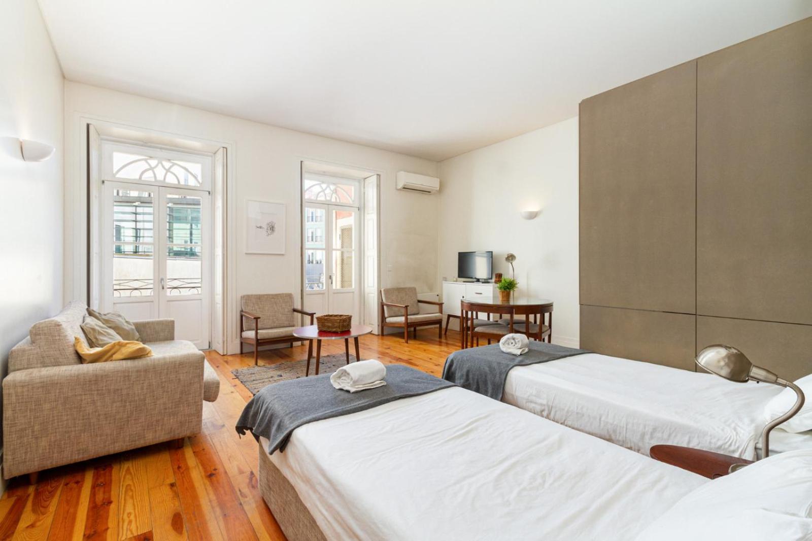 Apartment Cozzy At Praca Dos Loios Porto