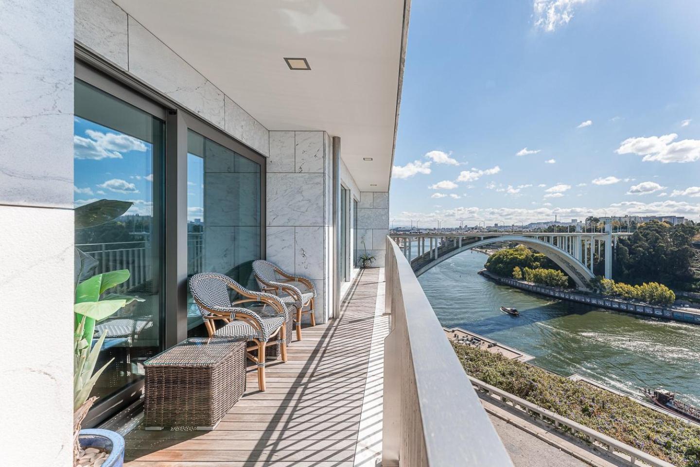 Guestready - Family With Premium View Apartment Porto