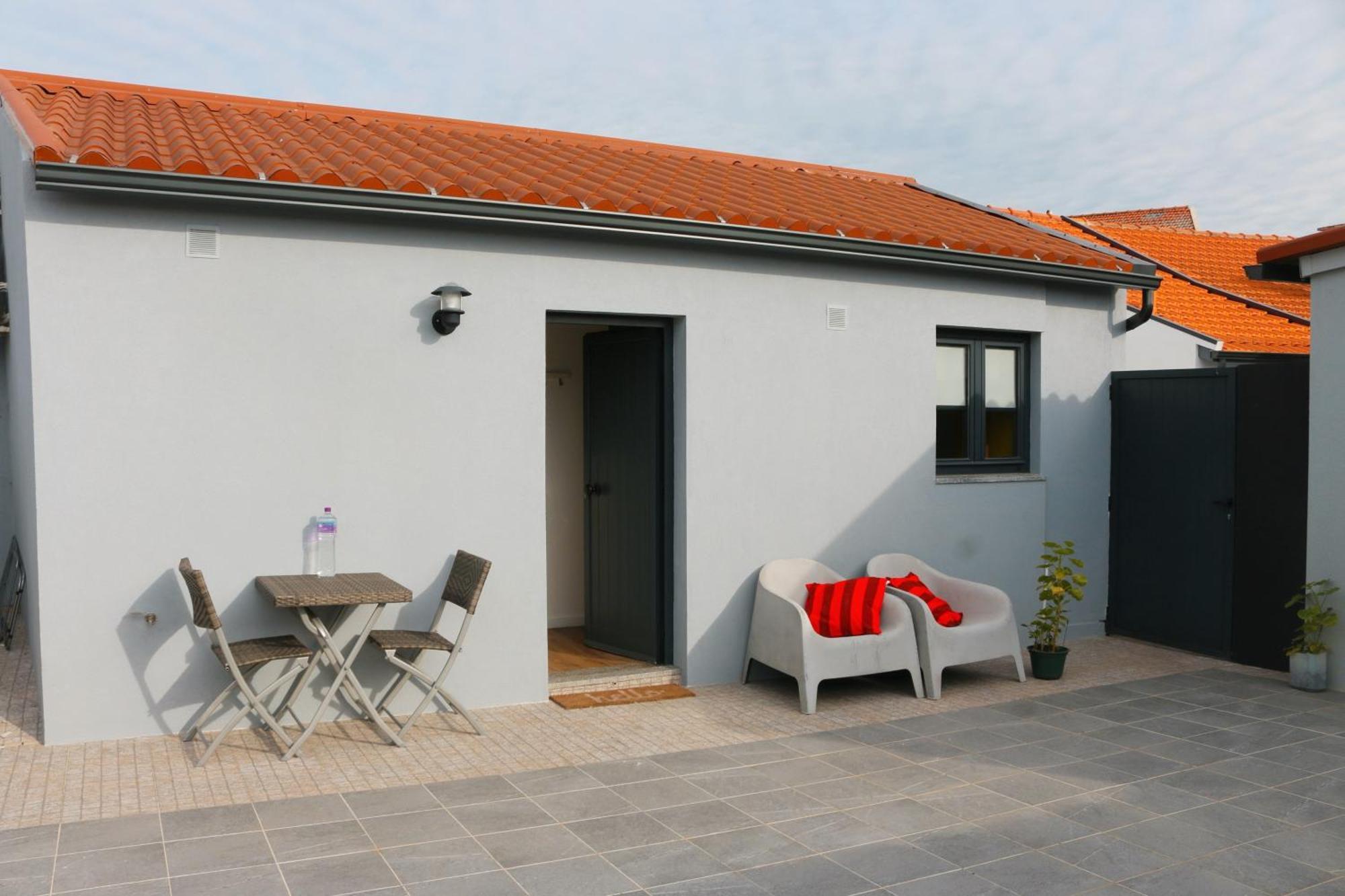 9 Min Metro Do Downtown&Free Parking And Private Terrace Holiday home Porto