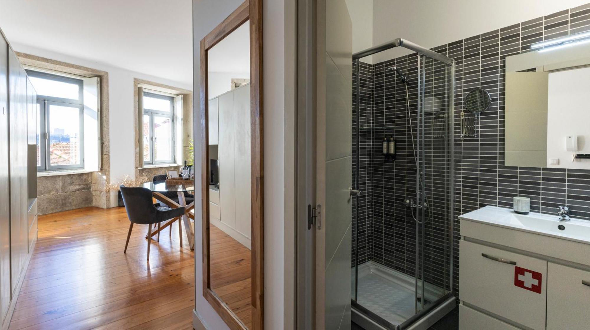 Authentic House Apartment *