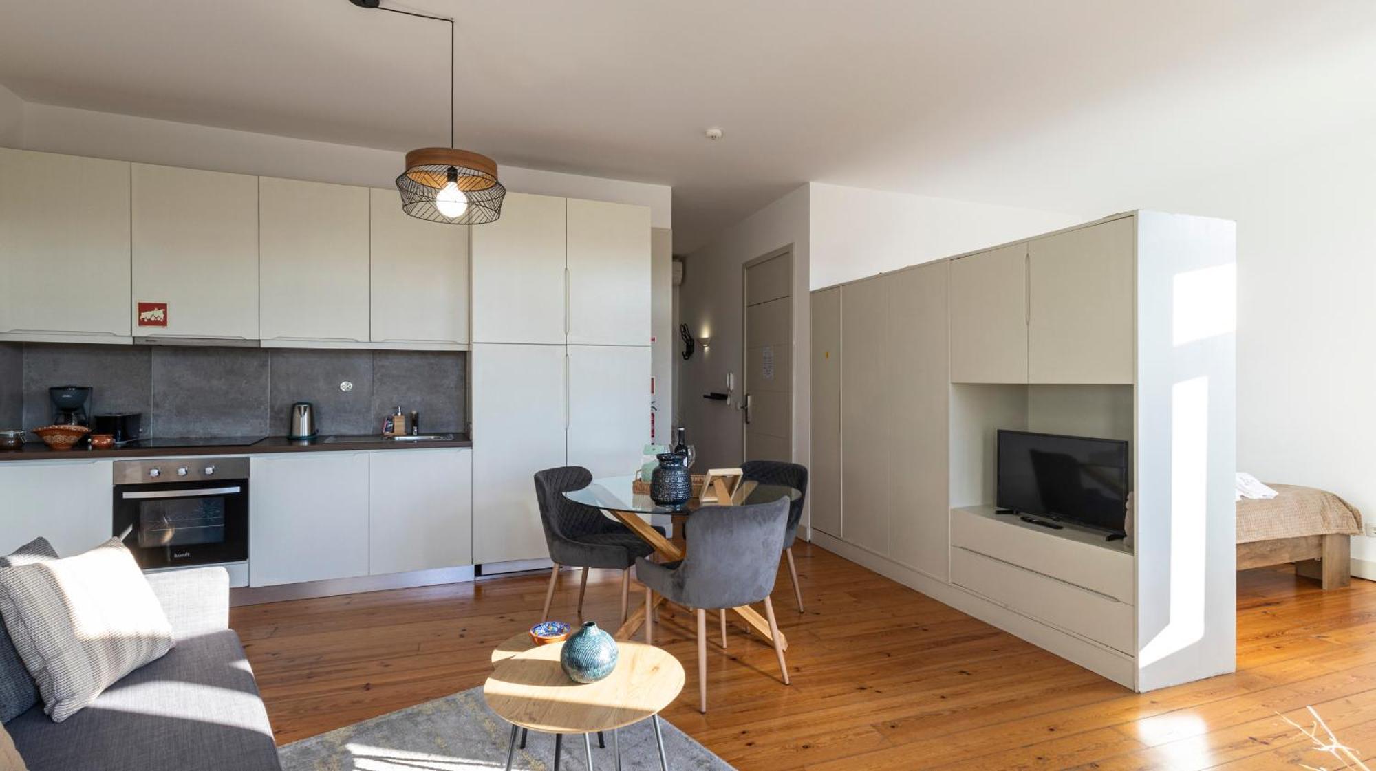 Authentic House Apartment *