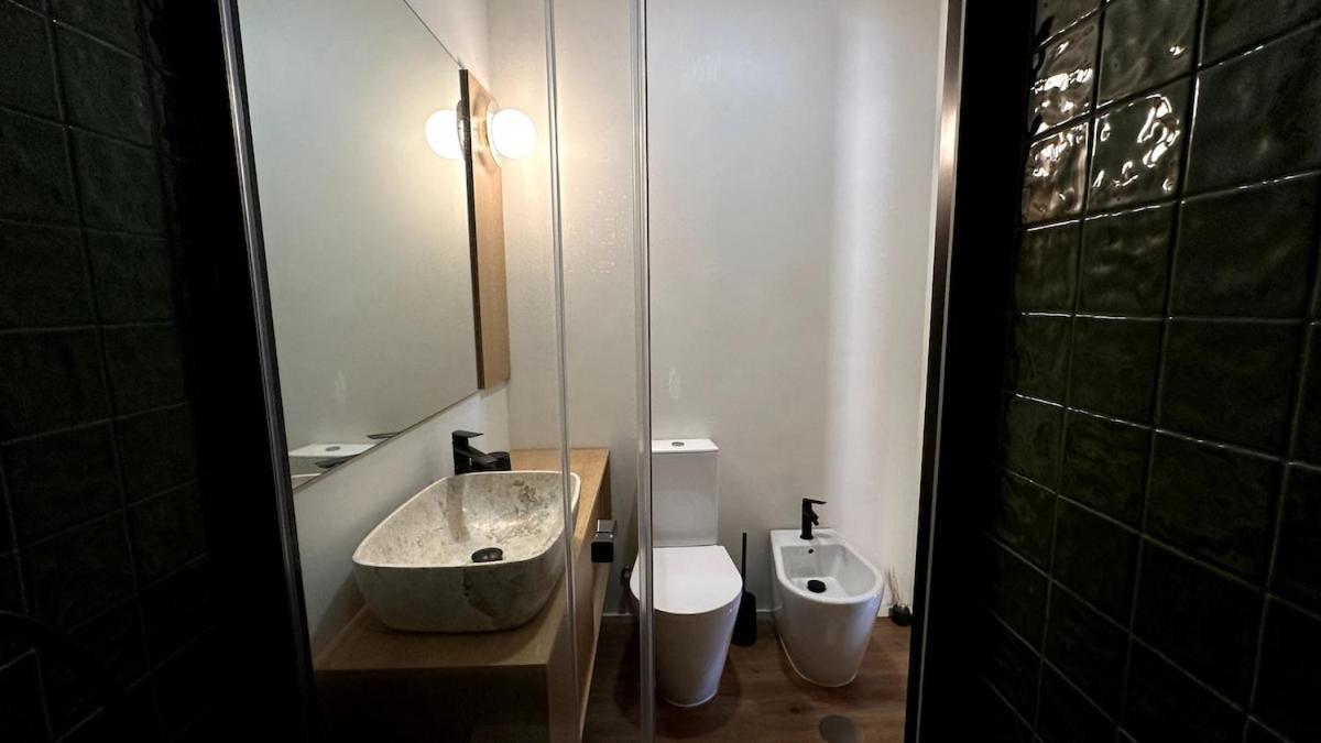 - With Ac, Parking And Balcony Apartment *