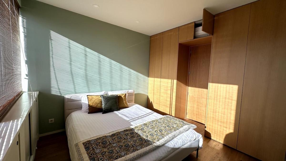 - With Ac, Parking And Balcony Apartment *