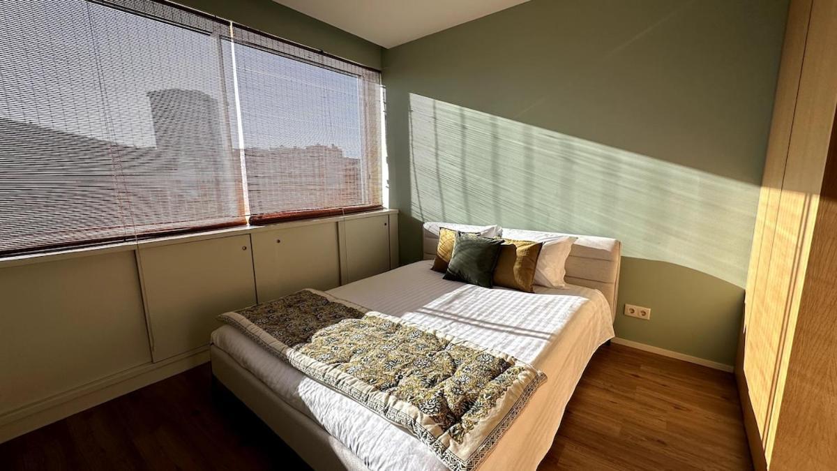 Apartment - With Ac, Parking And Balcony Porto