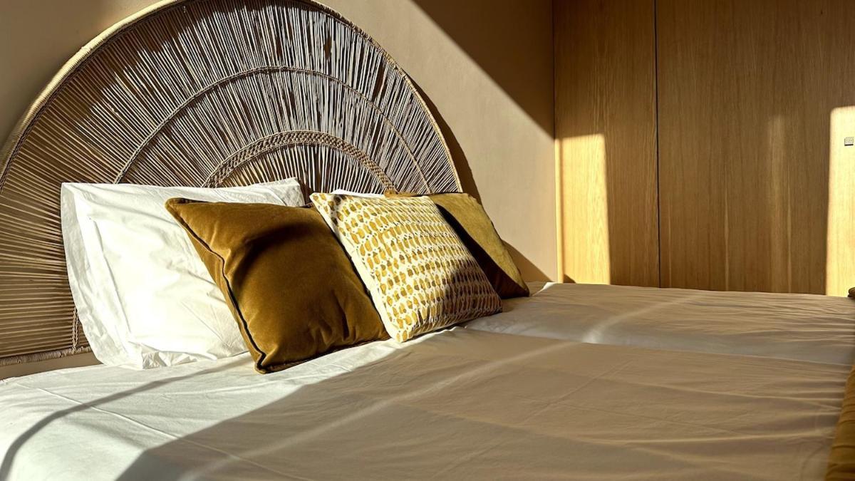 - With Ac, Parking And Balcony Apartment