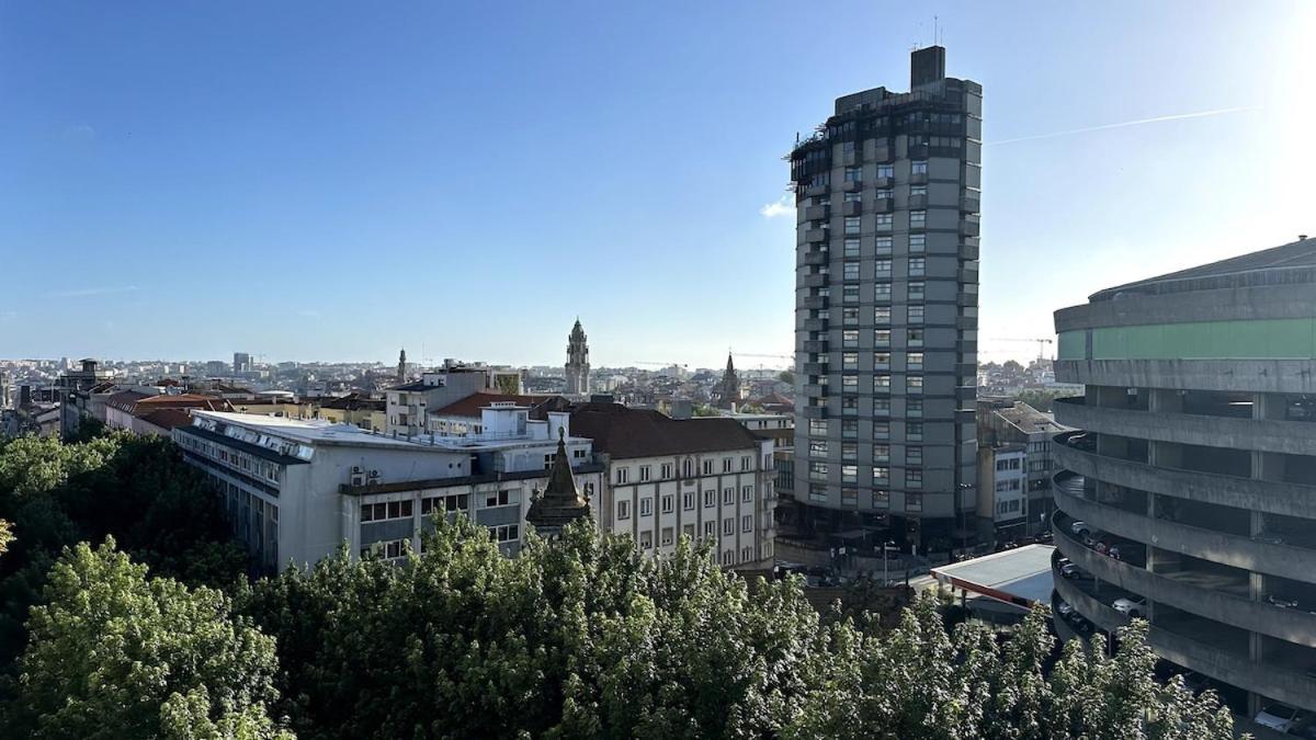 Apartment - With Ac, Parking And Balcony