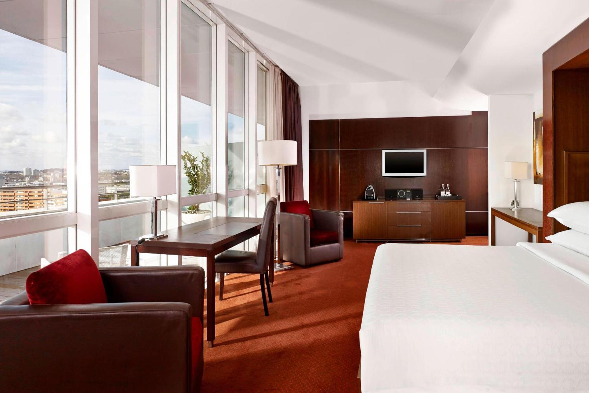 Sheraton &