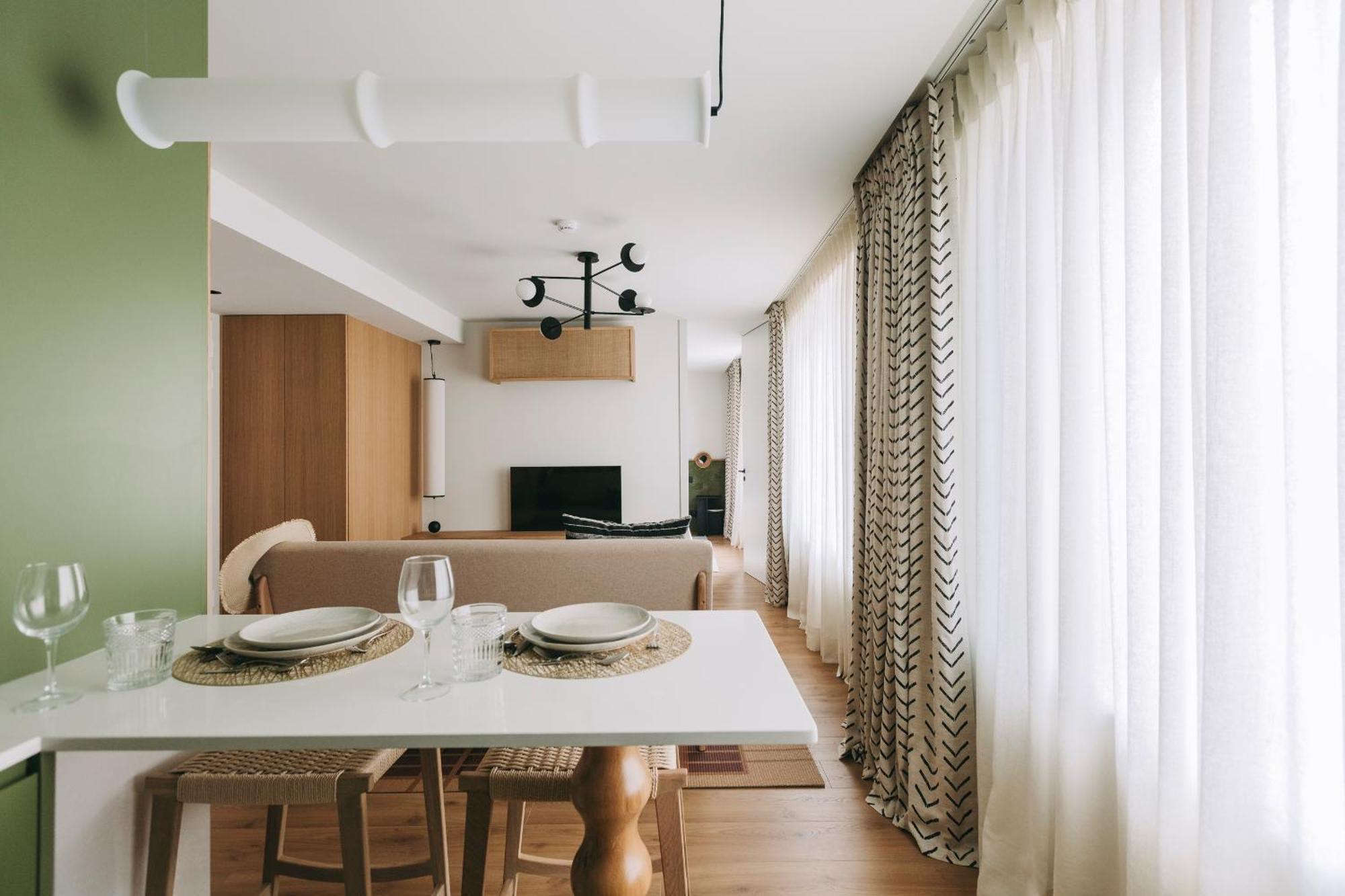 Apartment 705 Prime *