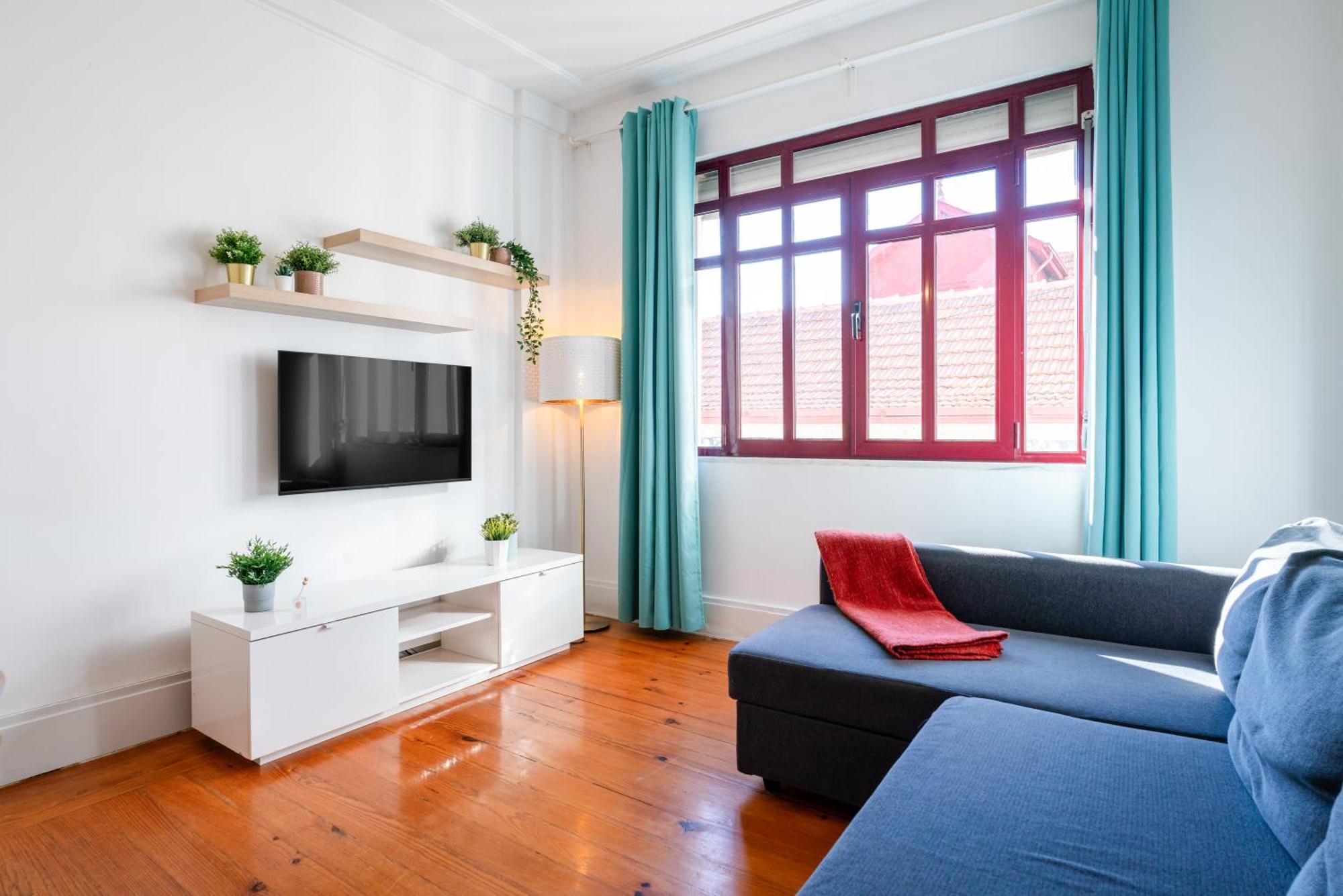 Host Wise - Spacious Comfortable - Balcony Porto
