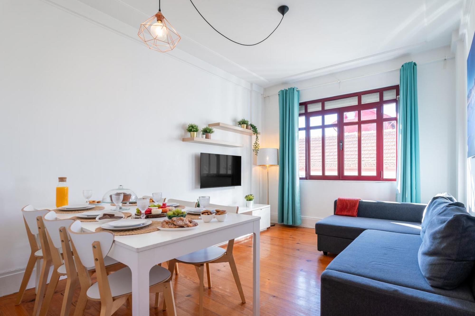 Host Wise - Spacious Comfortable - Balcony