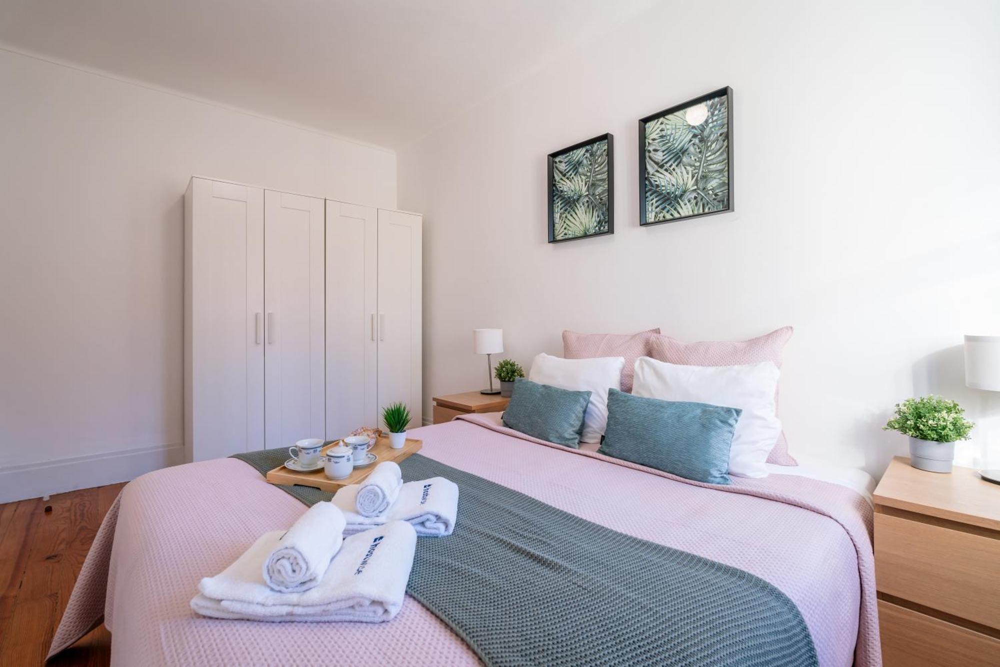 Host Wise - Spacious Comfortable - Balcony *