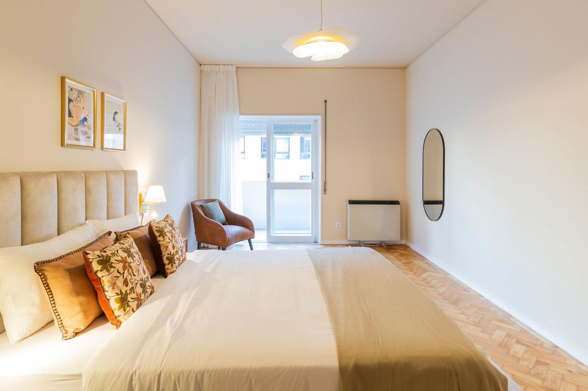 Apartment 3br Joyous Wonder By Lovelystay *