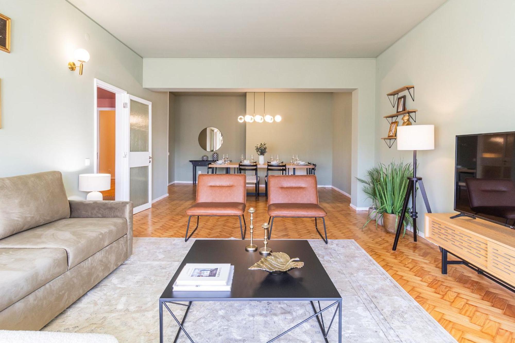 Apartment 3br Joyous Wonder By Lovelystay