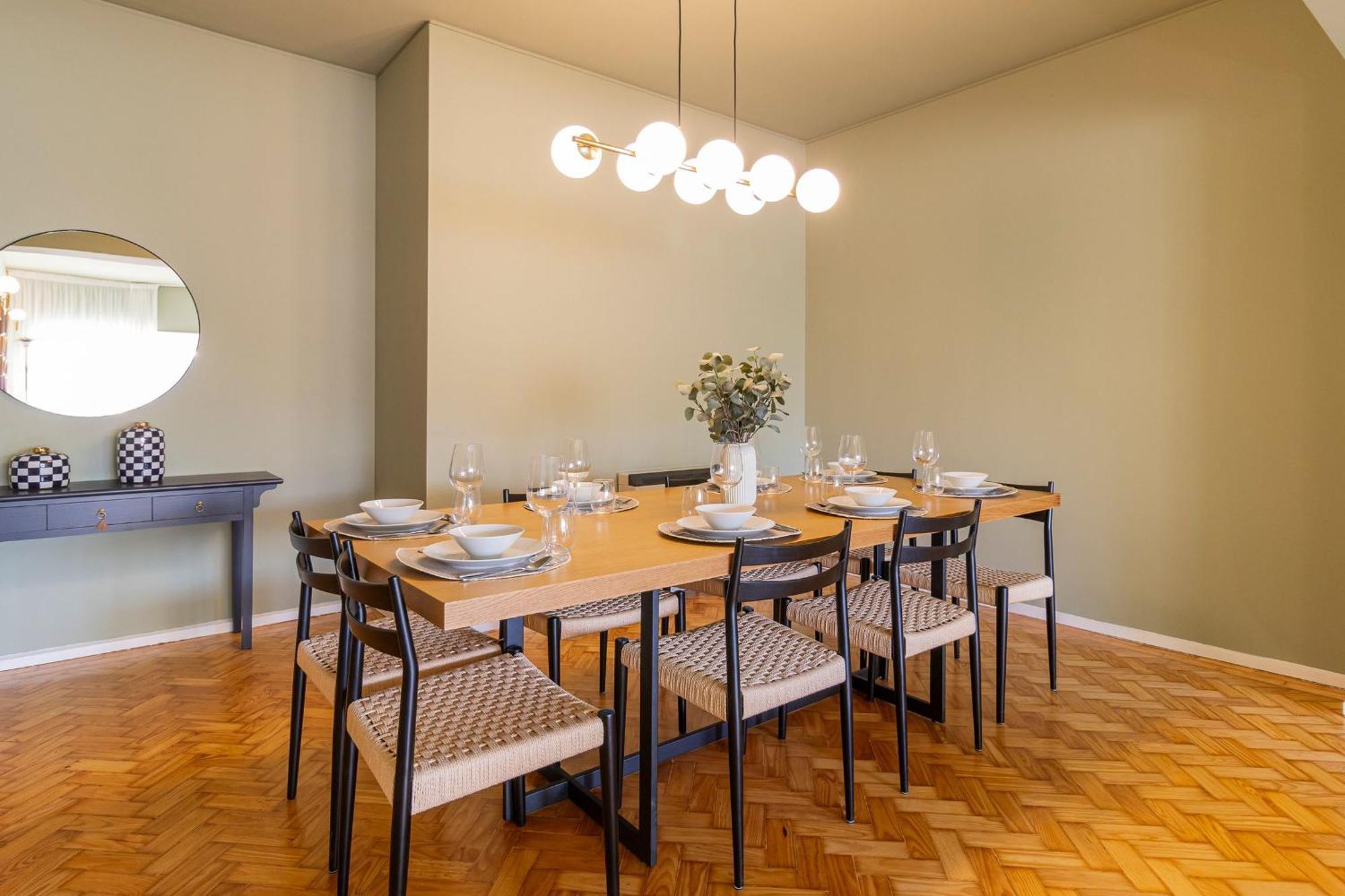 3br Joyous Wonder By Lovelystay Porto