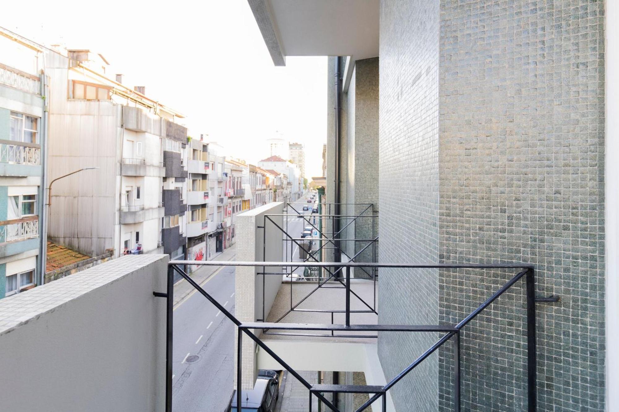 3br Joyous Wonder By Lovelystay Apartment Porto